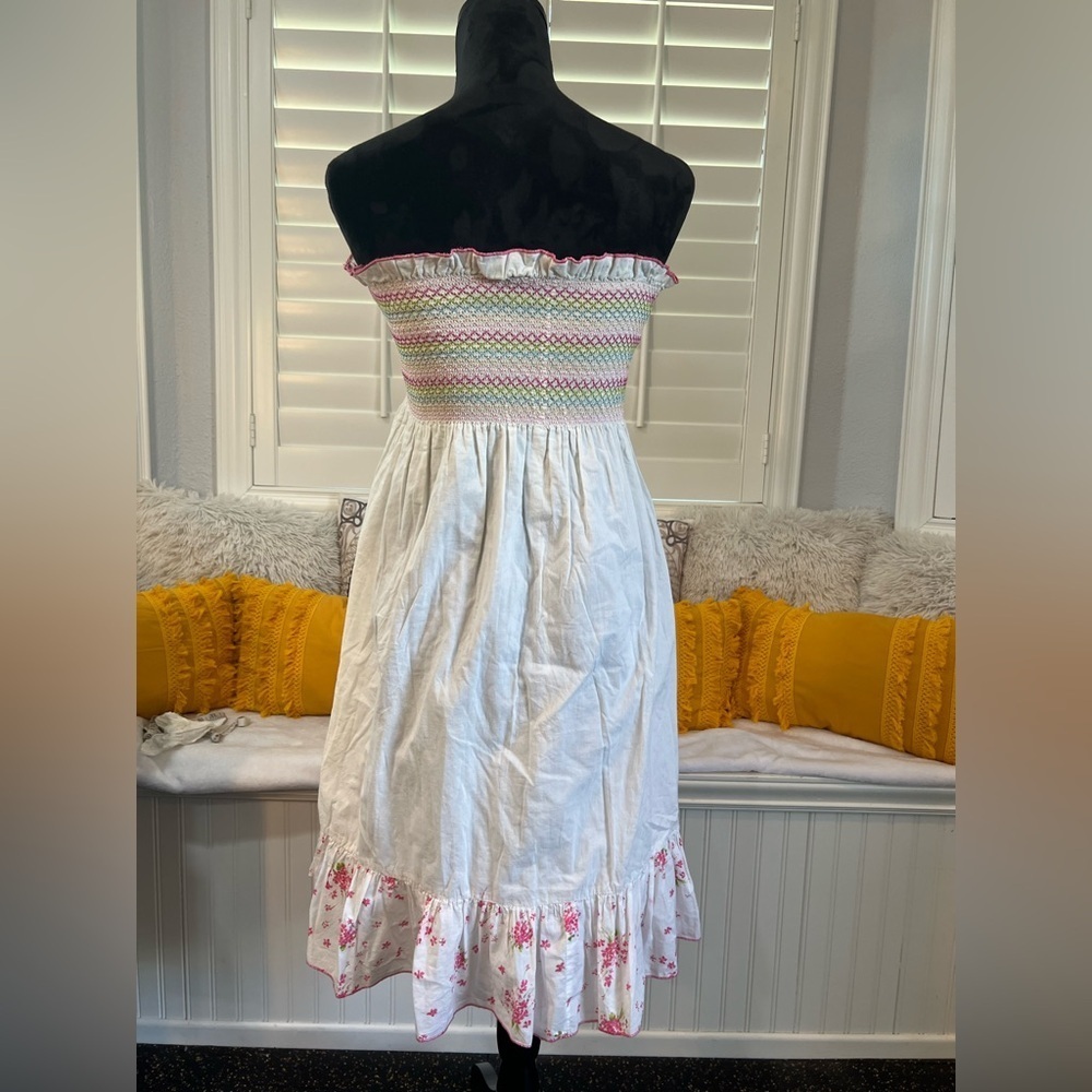 Vintage White straplessSmocked Top with Multicolor Embroidery - Picture 15 of 15